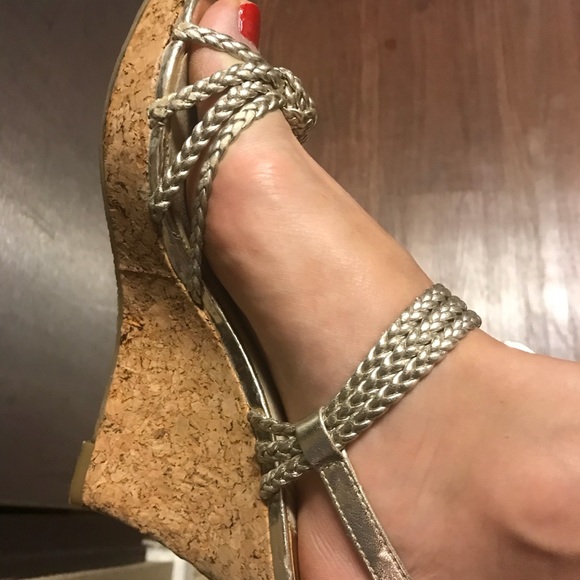 Michelle Michaels Kors wedge sandals - Picture 6 of 7